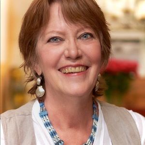 Meet your Posher, Suzanne